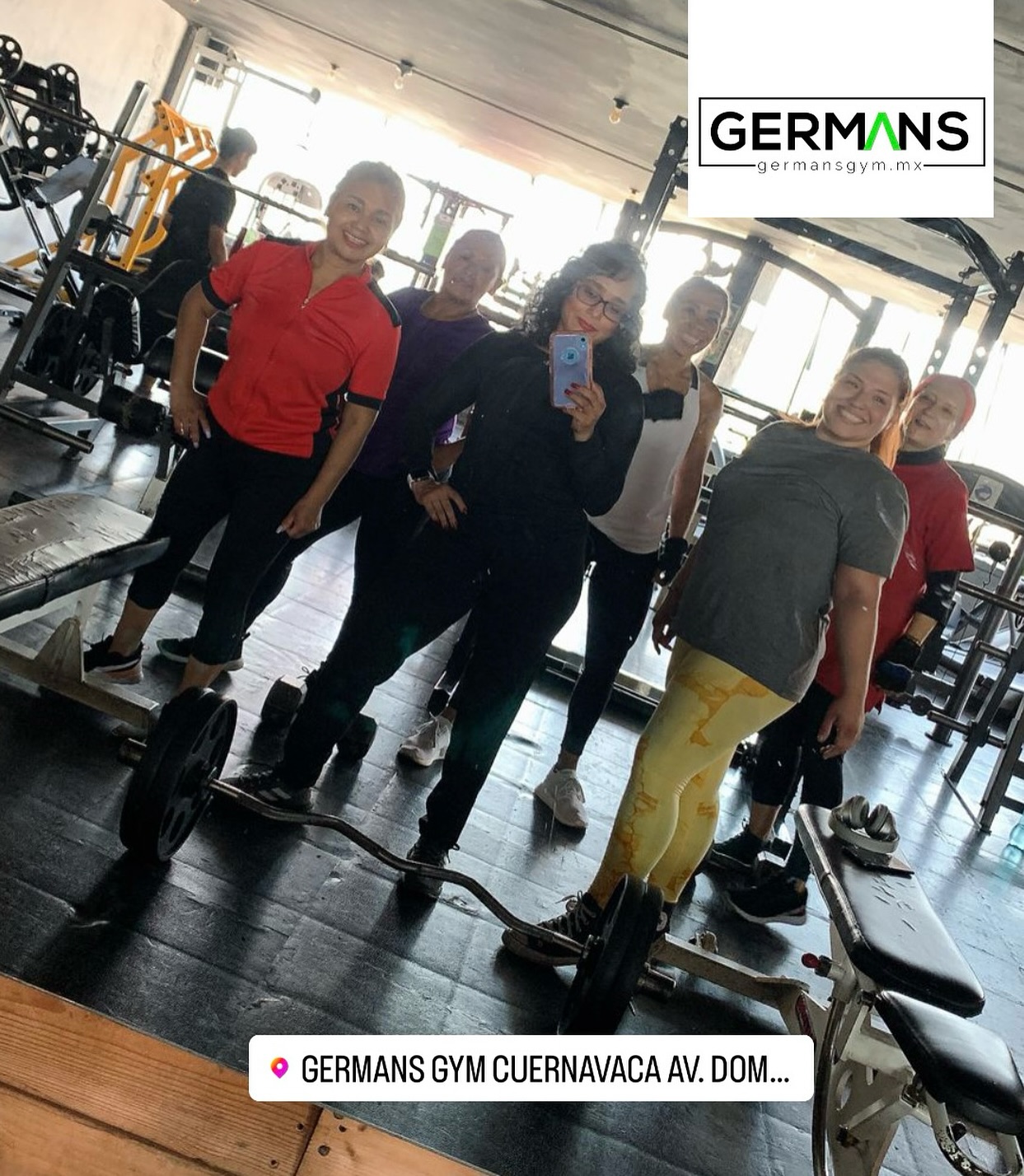 Clientes entrenando en Germans Gym Cuernavaca